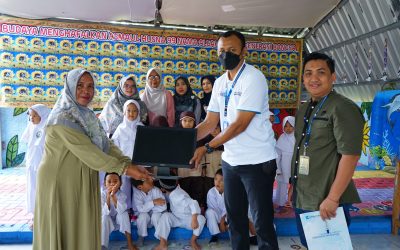 Berkah Ramadhan, Krakatau IT Memberikan Bantuan Komputer Untuk Sekolah